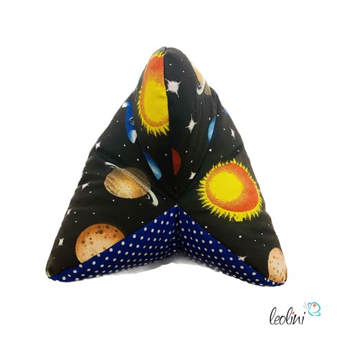 Leseknochen personalisierbar | Nackenkissen PLANETEN GALAXIE | handgemacht von Leolini Leolini - 2