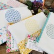 Allzwecktasche Schminktasche Blume des Lebens PERSONALISIERBAR | GELB | Zipptasche Leolini - 5