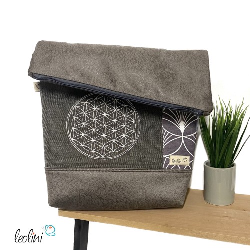 Foldover Tasche mit BLUME DES LEBENS Stickerei grau GRAFIKMUSTER | mit Außenfach Leolini - 2