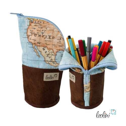 Stehende Stiftetasche Leo | Federpennal Schminktasche WELT | Lederimitat Leolini - 1