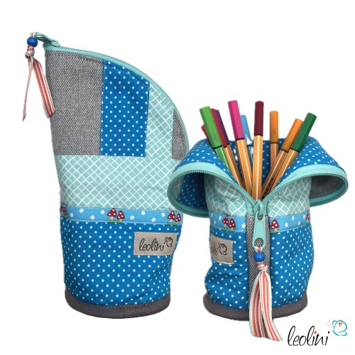 Stehende Stiftetasche Leo | Federpennal Federmäppchen FLIEGENPILZE BLAU | personalisierbar mit Namen Leolini - 1