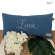 Kissen mit Namen aus Musselin | Namenskissen JEANSBLAU | Kissen mit Stickerei Leolini - 2