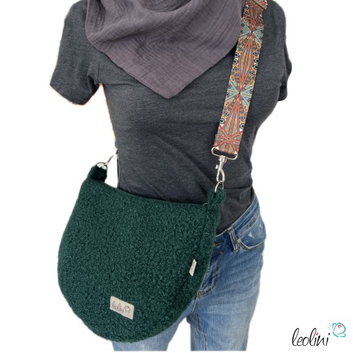 Bouclé Tasche Umhängetasche | Moonbag | Felltasche | handgefertigt in Tannengrün Leolini - 1