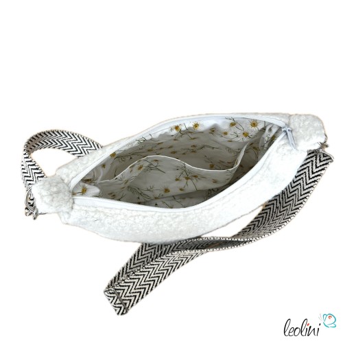 Bouclé Tasche Umhängetasche | Moonbag | Felltasche | handgefertigt in Naturweiß Leolini - 4
