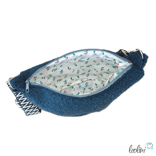 Bouclé Tasche Umhängetasche | Moonbag | Felltasche | handgefertigt in Jeansblau Leolini - 4