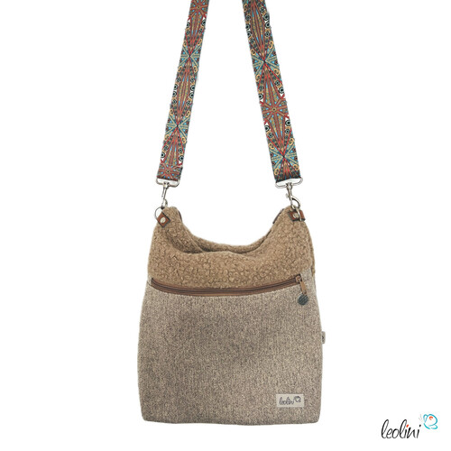Umhängetasche Lenos Boucle in Beige handgefertigt