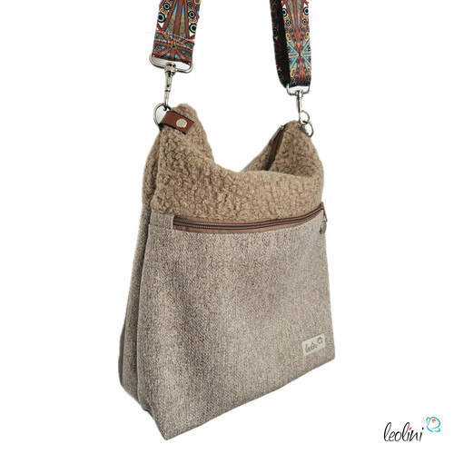 Umhängetasche Lenos Boucle in Beige handgefertigt