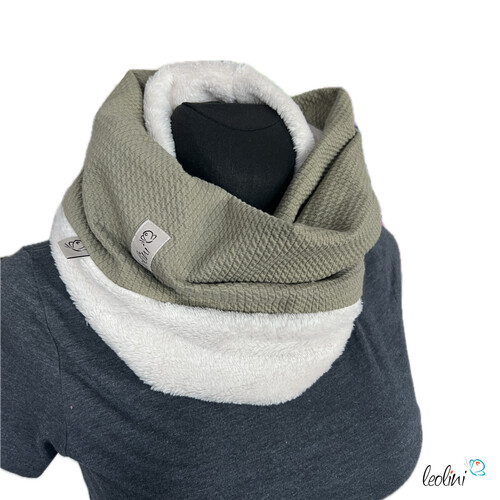 LeoliniHandgefertigter Damen Schlauchschal Loop – Beidseitig tragbar mit Wellnessfleece & Mini-Zopfmuster Jersey | OLIVTücher / Schals