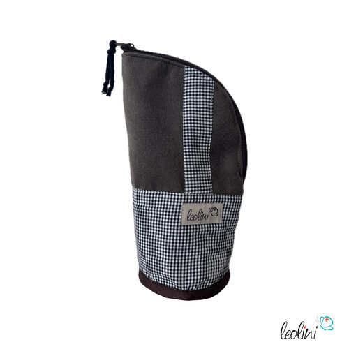 LeoliniStehende Stiftetasche Leo | Federpennal Federmäppchen KARO | personalisierbar mit NamenStehende Stiftetaschen LEO
