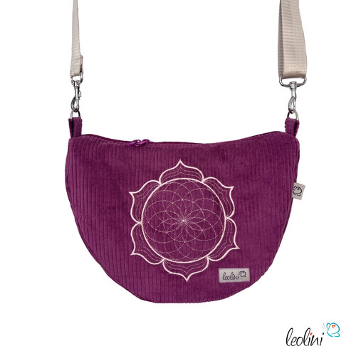 LeoliniMoonbag mit Lotus des Lebens Stickerei in BEERE aus Breitcord | Umhängetasche | handgefertigtTaschen mit Stickerei und Basic Taschen