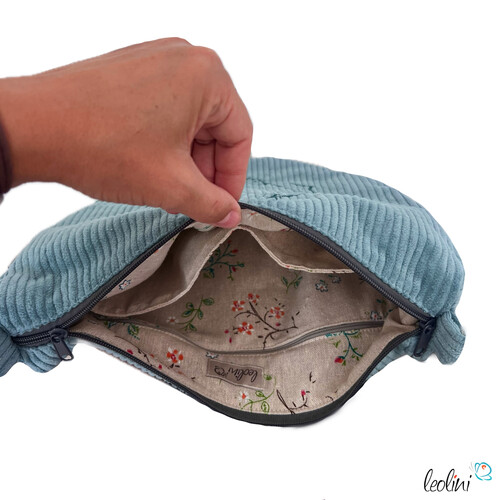 LeoliniMoonbag mit Lotus des Lebens Stickerei in ALTMINT aus Breitcord | Umhängetasche | handgefertigtTaschen mit Stickerei und Basic Taschen