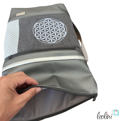 LeoliniFoldover Tasche mit Blume des Lebens Stickerei | METALLIC GRAU | mit AußenfachTaschen mit Stickerei und Basic Taschen