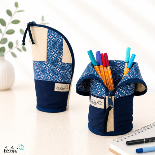 Stehende Stiftetasche Leo | Federpennal Federmäppchen Ornamente dunkelblau | personalisierbar mit Namen