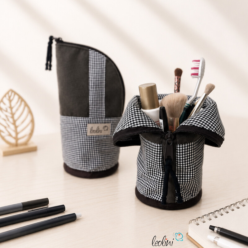 LeoliniStehende Stiftetasche Leo | Federpennal Federmäppchen KARO | personalisierbar mit NamenStehende Stiftetaschen LEO