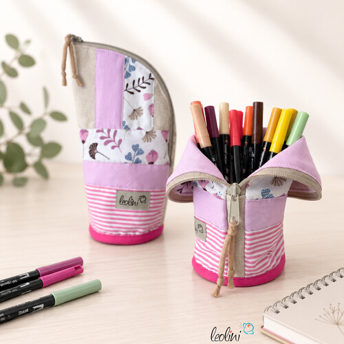 Stehende Stiftetasche Leo | Federpennal Federmäppchen ROSA STREUBLUMEN | personalisierbar mit Namen