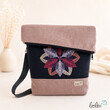 LeoliniFoldover Tasche aus CORD mit Blumen Stickerei | Cordtasche in Helle Mauve | mit AußenfachTaschen mit Stickerei und Basic Taschen