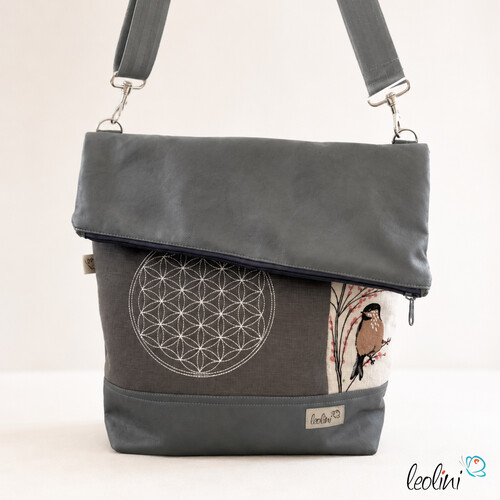 Foldover Tasche mit Blume des Lebens Stickerei mit Vogerl | Grau | mit Außenfach