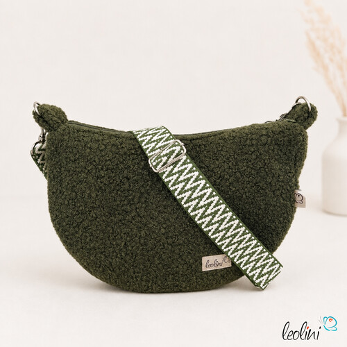 Bouclé Tasche Umhängetasche | Moonbag | Felltasche | handgefertigt in Oliv