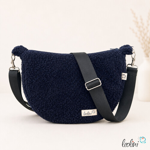 Bouclé Tasche Umhängetasche | Moonbag | Felltasche | handgefertigt in Marine