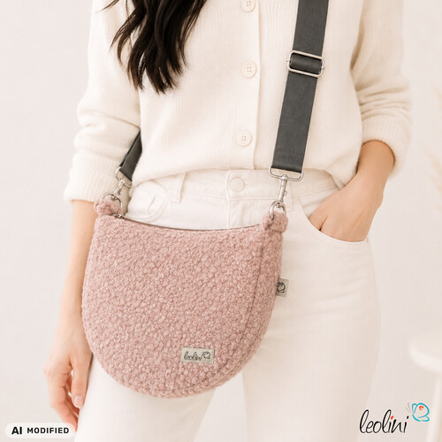 LeoliniBouclé Tasche Umhängetasche | Moonbag | Felltasche | handgefertigt in AltrosaTaschen mit Stickerei und Basic Taschen