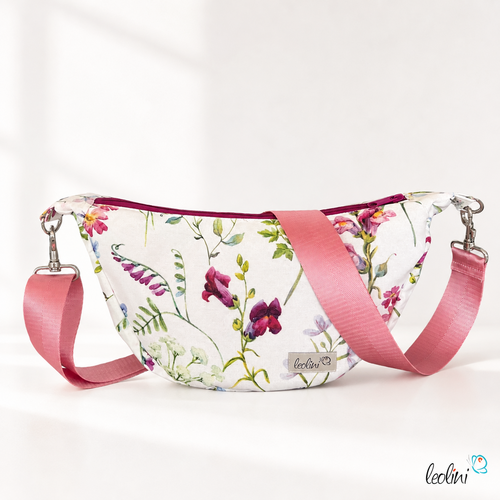 Moon Bag Luna | Halbmondtasche – Handgefertigte Schultertasche in Blumen Moonbag