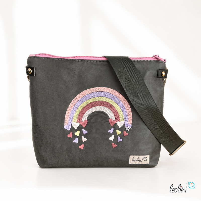 LeoliniUmhängetasche REGENBOGEN ROSÉ | Handgefertigte Tasche LENO 3.0Taschen mit Stickerei und Basic Taschen