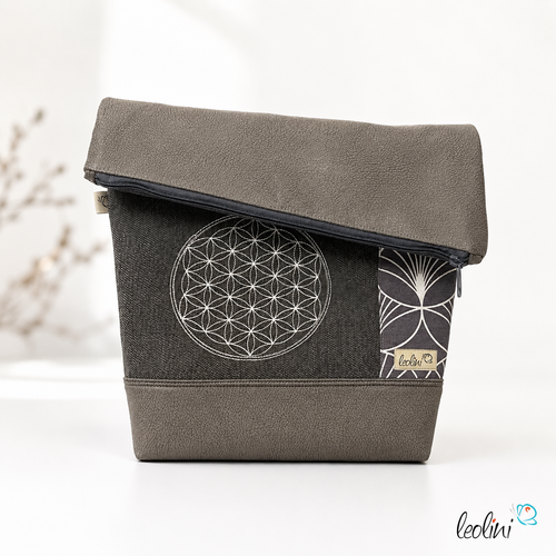 Foldover Tasche mit BLUME DES LEBENS Stickerei grau GRAFIKMUSTER | mit Außenfach