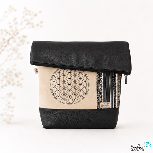 Foldover Tasche mit Blume des Lebens Stickerei mit Edelornamenten in schwarz | mit Außenfach