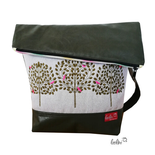 Foldover Tasche Lebensbäume Stickerei oliv