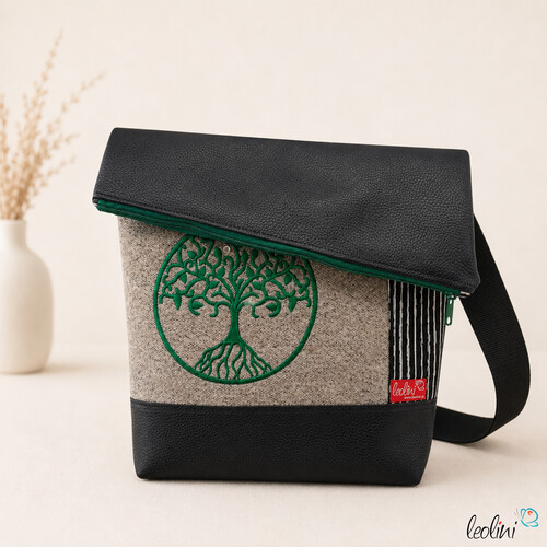 Foldover Tasche mit Stickerei |Lebensbaum mit Glitzersteinen schwarz