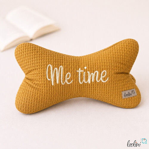 Me time Leseknochen aus Waffelstoff mit Stickerei | Nackenkissen ALTGELB | handgemacht