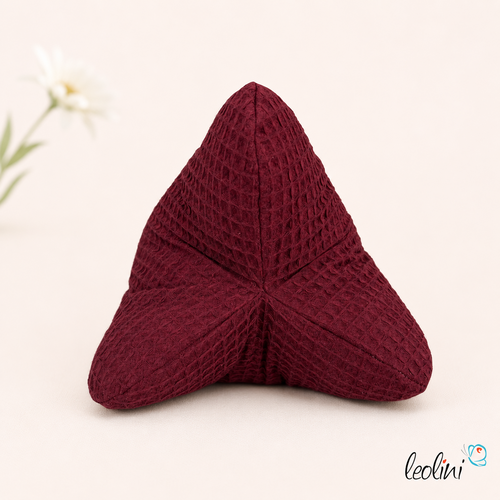 LeoliniLeseknochen aus Waffelstoff | Nackenkissen BORDEAUX | personalisierbar mit Name | handgemachtWaffelstoff Leseknochen unifarben