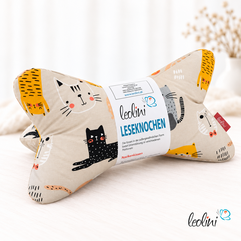 LeoliniLeseknochen personalisierbar - Katzen Nackenkissen COOL CATS mit NamensstickereiLeseknochen gemustert