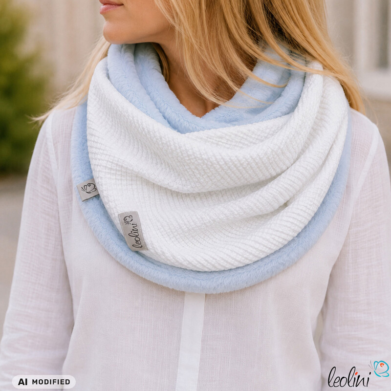 LeoliniHandgefertigter Damen Schlauchschal Loop – Beidseitig tragbar mit Wellnessfleece & Mini-Zopfmuster Jersey | WEISS HELLBLAUTücher / Schals