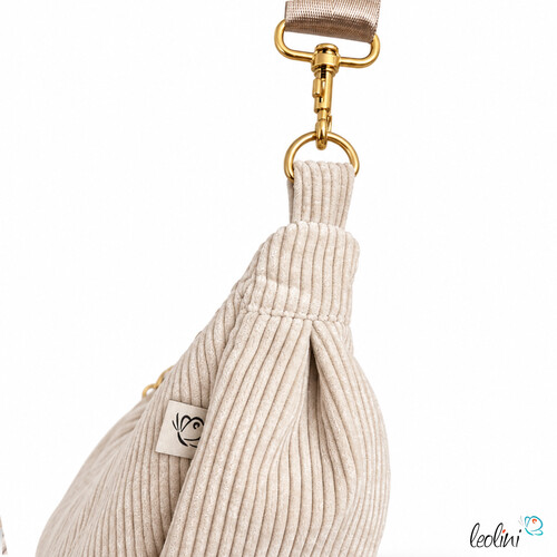 Moon Bag  Schultertasche mit Blume-des-Lebens-Stickerei