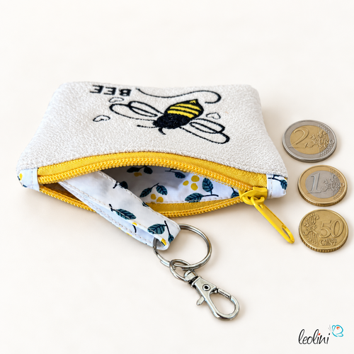 LeoliniSchlüsseltascherl mit Karabiner BIENEN | Geldtasche mini | mit Stickerei handgefertigtLeoliniSchlüsseltascherl