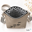 Kleine Umhängetasche TAUPE mit fliegenden Pusteblumen | mit gemustertem Gurtband | Kleine LEOSLeoliniLeoliniTaschen mit Stickerei und Basic Taschen