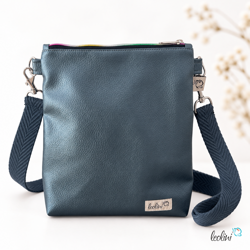Kleine Umhängetasche Metallic-grau | mit gemustertem Gurtband | Kleine LEOS