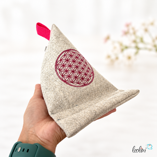 LeoliniHandysitzsack aus Walkloden mit echter Stickerei BLUME DES LEBENS (Limitierte Auflage)| Stützkissen für Smartphone und TabletLeoliniHandysitzsack