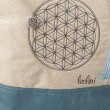 Henkeltasche mit der Blume des Lebens | eisblaues Lederimitat | mit Außenfach Leolini - 6