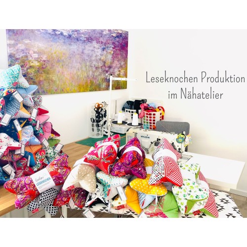 Leseknochen personalisierbar | Nackenkissen DEINE TIERE | handgemacht Leolini - 10