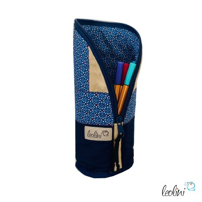 Stehende Stiftetasche Leo | Federpennal Federmäppchen Ornamente dunkelblau | personalisierbar mit Namen