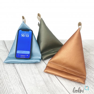 Handysitzsack DELUXE | Lederimitat OLIV metallic | Stützkissen für Smartphone und Tablet € 15,90 Handysitzsack