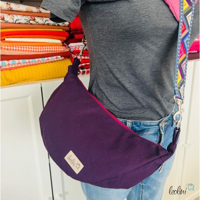 Moon Bag Luna | Halbmondtasche – Handgefertigte Schultertasche in Lila Moonbag Leolini - 5