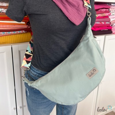 Moon Bag Luna | Halbmondtasche – Handgefertigte Schultertasche in Mint Moonbag Leolini - 9