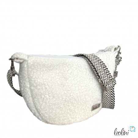 Bouclé Tasche Umhängetasche | Moonbag | Felltasche | handgefertigt in Naturweiß Leolini - 3