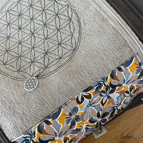 Foldover Tasche mit Blume des Lebens Stickerei | Taupe | mit Außenfach