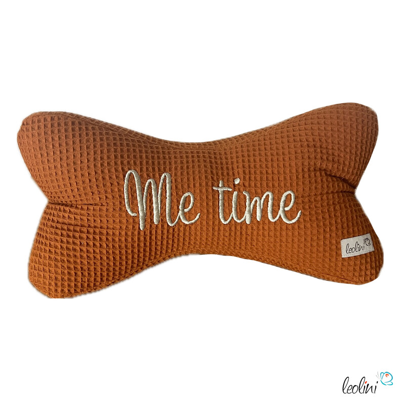 Me time Leseknochen aus Waffelstoff mit Stickerei | Nackenkissen ROST | handgemacht