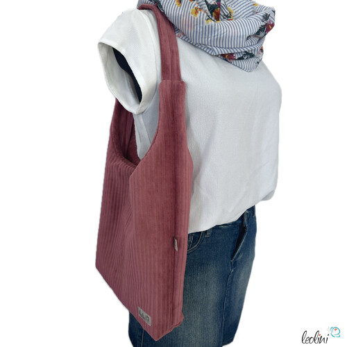 Hobo Bag Breitcord in Himbeer handgemachte Trendtasche