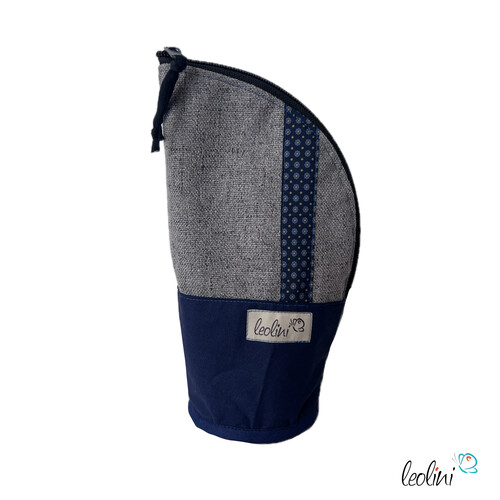 Stehende Stiftetasche Leo | Federpennal Federmäppchen DUNKELBLAU | personalisierbar mit NamenStehende Stiftetaschen LEO